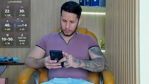 Snapshot of george_diesell_ chatting on February 12, 2026, 5:13 am George online show from February 12, 2026, 5:13 am