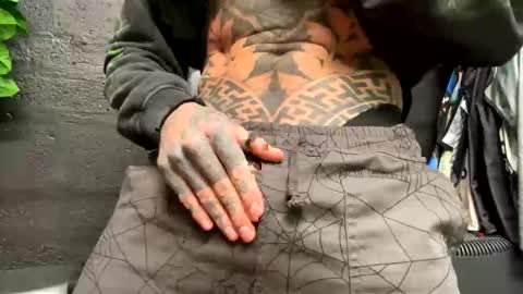 Snapshot of georgemystique chatting on October 29, 2025, 10:06 am georgemystique online show from October 29, 2025, 10:06 am