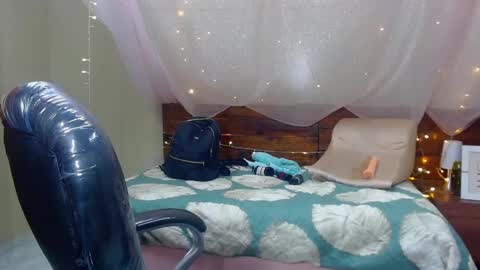 GEORGE online show from February 2, 2025, 12:51 am