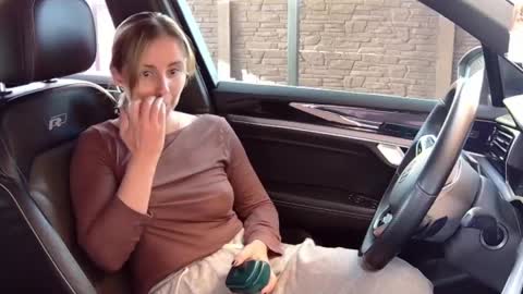 Melissa online show from April 16, 2026, 2:29 pm