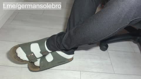 Snapshot of germansolebro chatting on October 2, 2025, 6:20 am GermanSoleBro online show from October 2, 2025, 6:20 am