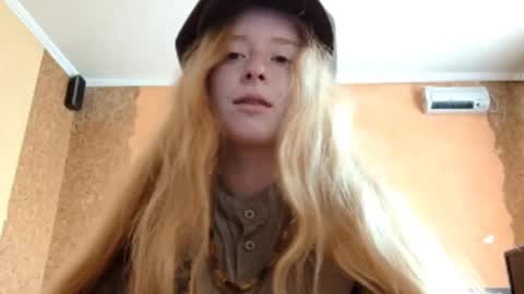 Snapshot of gertrudisturbe chatting on April 30, 2026, 11:20 pm Kate online show from April 30, 2026, 11:20 pm
