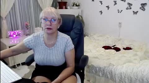 Snapshot of ghertrudequeen chatting on October 6, 2025, 3:04 am Ghertrudequeen online show from October 6, 2025, 3:04 am