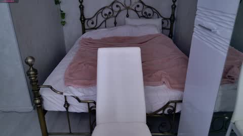 violeta online show from April 10, 2026, 5:01 am