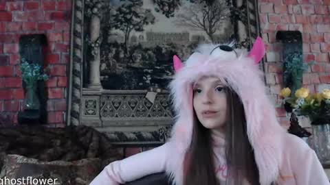 ghostflower online show from September 18, 2025, 5:59 pm