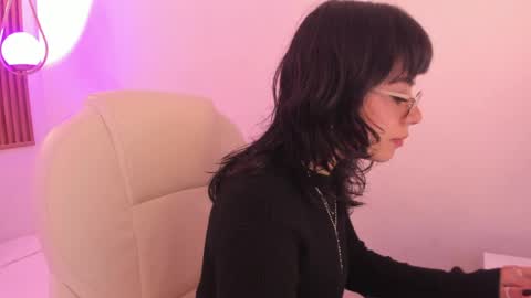 Milaa online show from April 11, 2026, 3:44 am