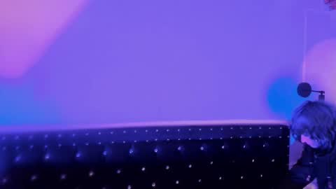 Allison  online show from September 30, 2025, 4:12 pm