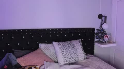 Allison  online show from December 17, 2025, 8:26 pm