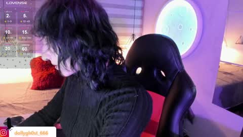 Allison  online show from April 8, 2026, 8:42 pm