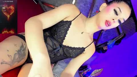 Gia Ferrara online show from June 5, 2026, 6:52 am