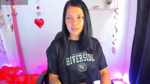 giaaaa   online show from February 14, 2025, 9:10 pm