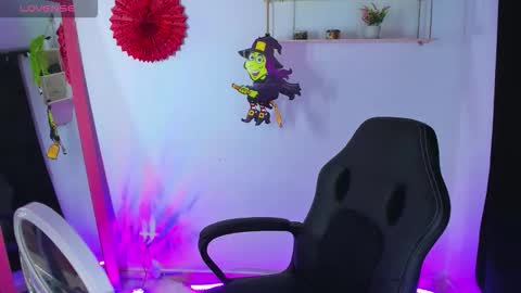 giaaaa   online show from October 27, 2025, 12:47 am