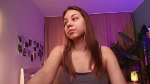 gia_skova online show from May 13, 2026, 7:39 am