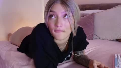 Gia online show from February 19, 2025, 6:21 pm