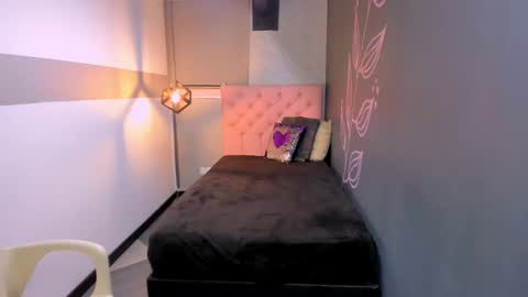 G I A  FOX online show from February 23, 2025, 10:39 am