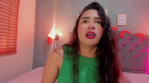 Snapshot of giannaslimjb chatting on October 4, 2025, 3:48 am giannaslimjb online show from October 4, 2025, 3:48 am