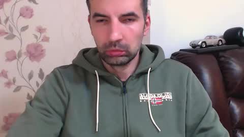 Snapshot of gianni_lion chatting on April 2, 2026, 9:01 pm Gianni online show from April 2, 2026, 9:01 pm