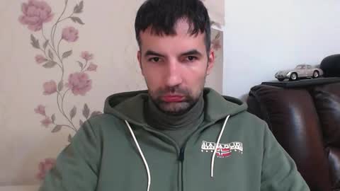 Snapshot of gianni_lion chatting on April 4, 2026, 2:25 pm Gianni online show from April 4, 2026, 2:25 pm