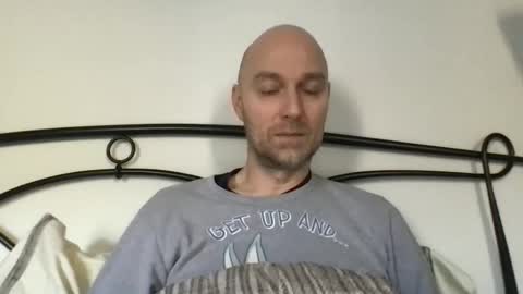 giannipaciotti online show from February 25, 2026, 9:19 am