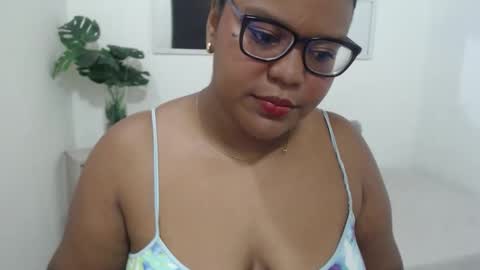 gibi_laurent online show from June 4, 2026, 1:17 pm