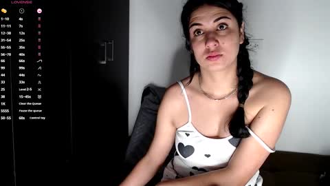 Gigi online show from November 23, 2025, 3:12 pm