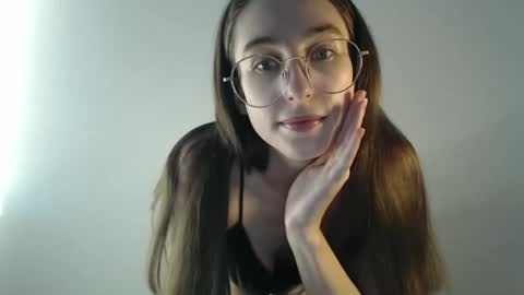 Snapshot of gigi_nix chatting on December 4, 2024, 9:18 am Gigi online show from December 4, 2024, 9:18 am