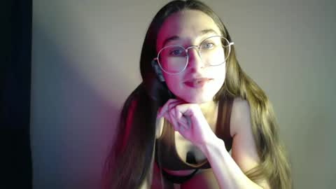 Snapshot of gigi_nix chatting on December 16, 2024, 3:32 pm Gigi online show from December 16, 2024, 3:32 pm