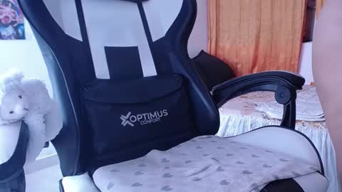 gigi online show from October 3, 2025, 4:59 pm