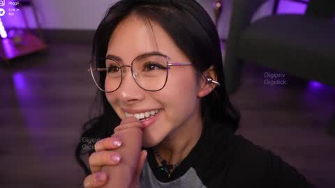 80 off in my OF gigipriv  online show from December 4, 2025, 1:48 am