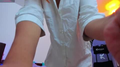 gigimooon online show from February 9, 2026, 12:03 am