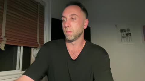 gilber10101 online show from September 14, 2025, 1:05 am