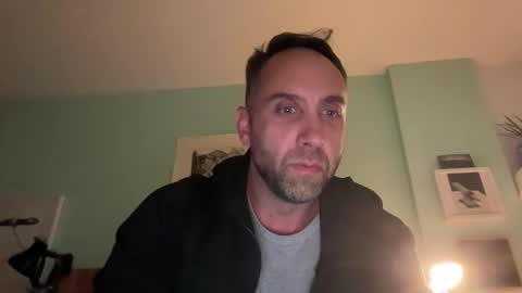 gilber10101 online show from October 17, 2025, 1:09 am