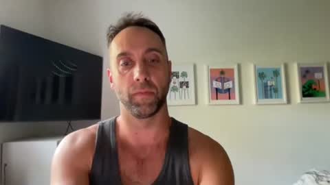 gilber10101 online show from October 18, 2025, 7:58 pm