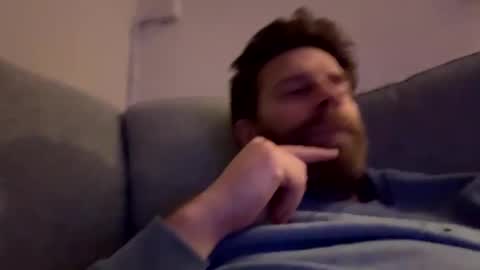 Snapshot of gilbertinio chatting on January 19, 2025, 10:39 pm Gilbert online show from January 19, 2025, 10:39 pm