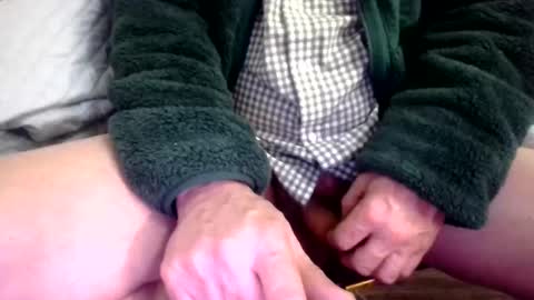 gilly_69 online show from December 23, 2024, 2:07 pm