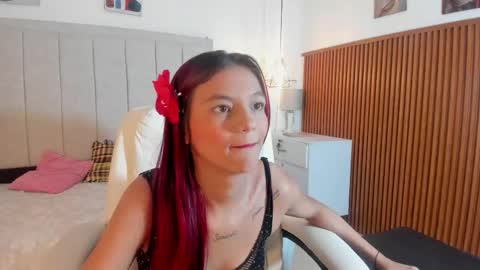 Snapshot of gimenalara chatting on May 21, 2026, 1:07 pm Gimena online show from May 21, 2026, 1:07 pm