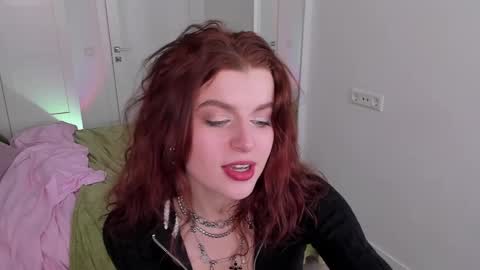 Snapshot of gin_yoon chatting on January 23, 2025, 12:19 pm Gin online show from January 23, 2025, 12:19 pm