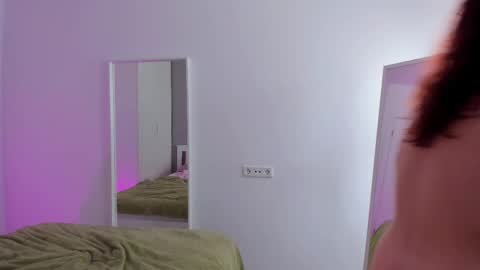 Snapshot of gin_yoon chatting on February 21, 2025, 12:50 pm Gin online show from February 21, 2025, 12:50 pm