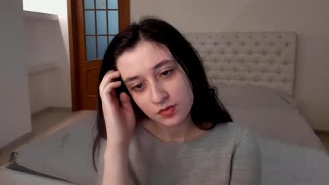 Kate online show from January 22, 2025, 1:53 pm