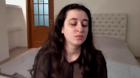 Kate online show from January 26, 2025, 9:29 am