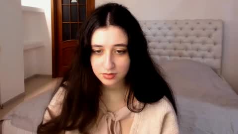 Kate online show from February 12, 2025, 9:42 am