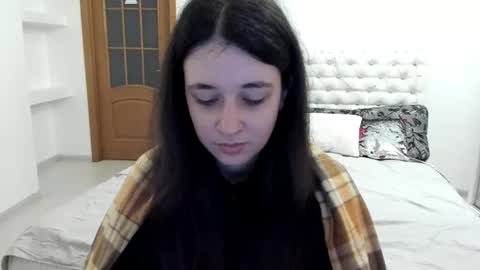 Kate online show from October 13, 2025, 8:58 am