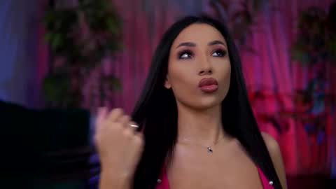 Snapshot of ginavalentinna chatting on February 1, 2026, 7:45 pm Gina online show from February 1, 2026, 7:45 pm