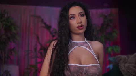 Snapshot of ginavalentinna chatting on February 12, 2026, 8:15 pm Gina online show from February 12, 2026, 8:15 pm