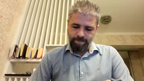 Snapshot of gindrie chatting on November 9, 2025, 7:17 am Gabriel online show from November 9, 2025, 7:17 am