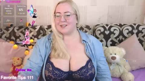 ginesia online show from October 17, 2025, 1:03 pm