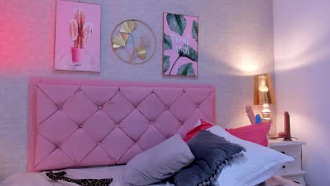 Ginger online show from February 15, 2025, 10:52 pm