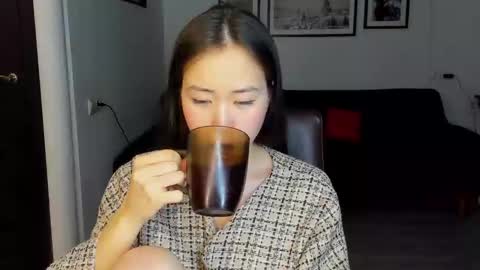 Ginny online show from February 23, 2025, 7:38 pm