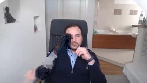 Snapshot of gintonik89 chatting on January 7, 2025, 10:43 am gintonik89 online show from January 7, 2025, 10:43 am