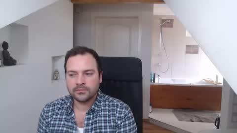 Snapshot of gintonik89 chatting on February 25, 2025, 7:31 am gintonik89 online show from February 25, 2025, 7:31 am